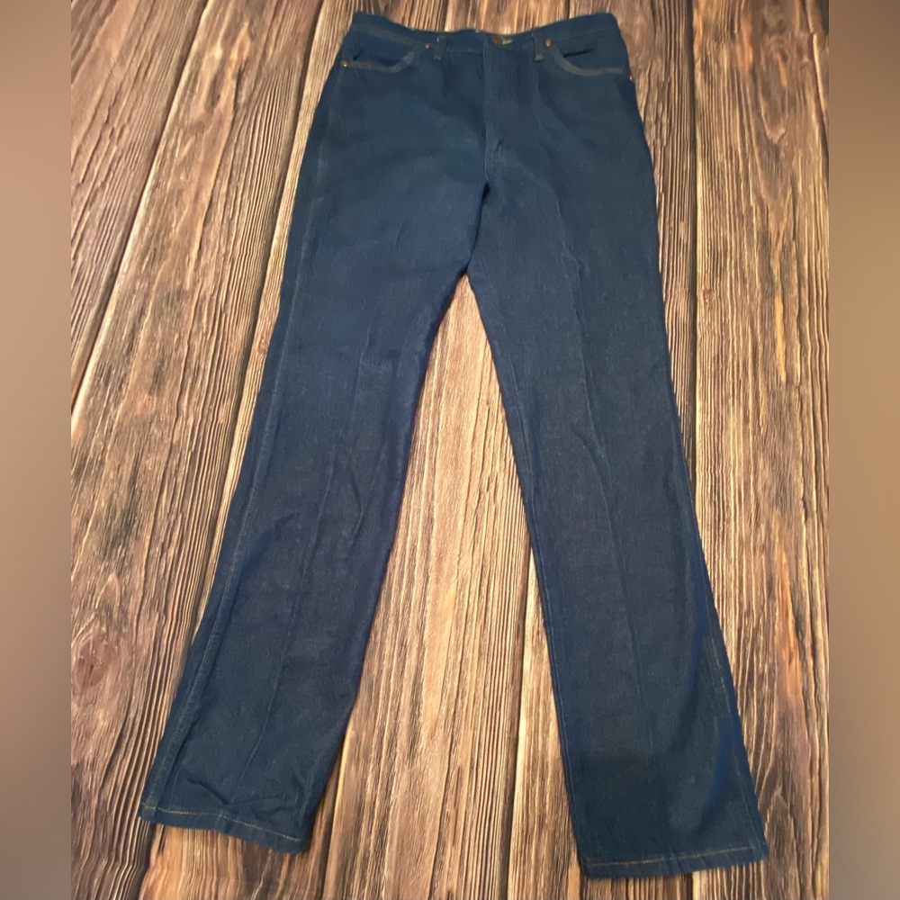 Slim Fit 36x36 Men’s Wrangler 936DEN. Like New. Has been starched. Has creases. - Picture 5 of 10